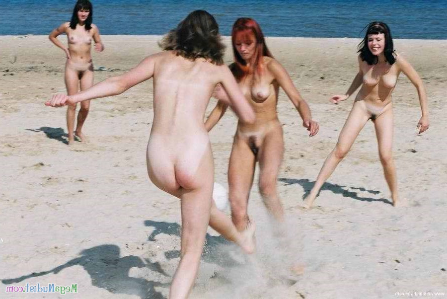 Секс Фото На Голом Пляже