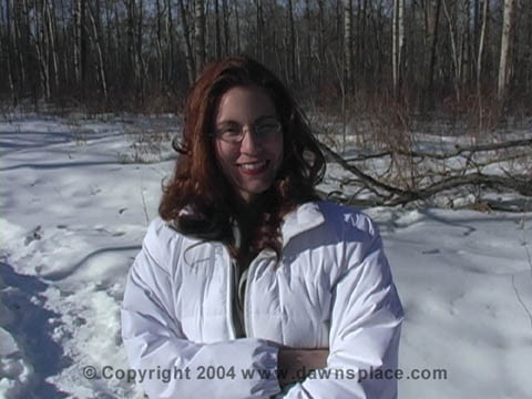 Девица с большими буферами делает минет на снегу зимой